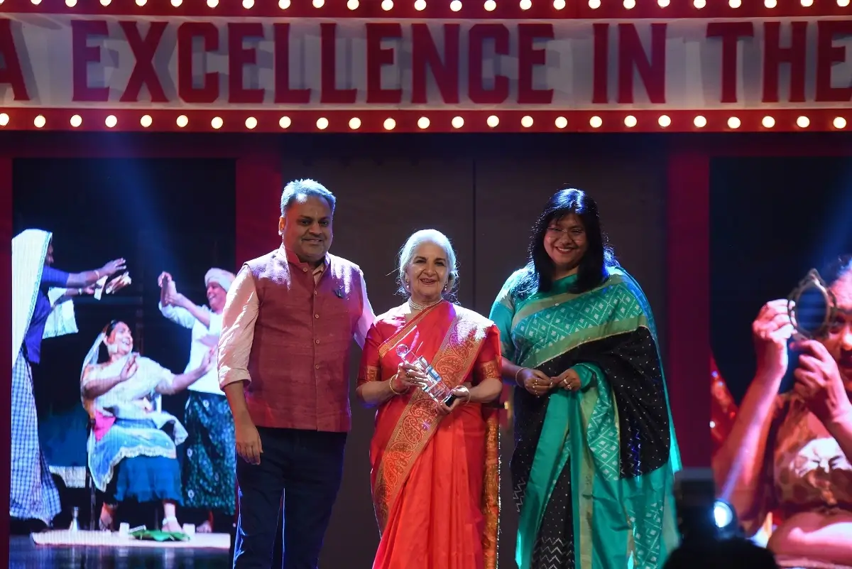 Jay Shah and Lily Pandeya presented the Lifetime achievement award to Sushma Seth (1)