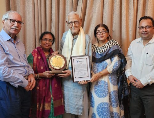 प्रो रामदरश मिश्र के हाथों डा अमिता दुबे सर्वभाषा साहित्य सृजन सम्मान 2023 से हुईं सम्मानित